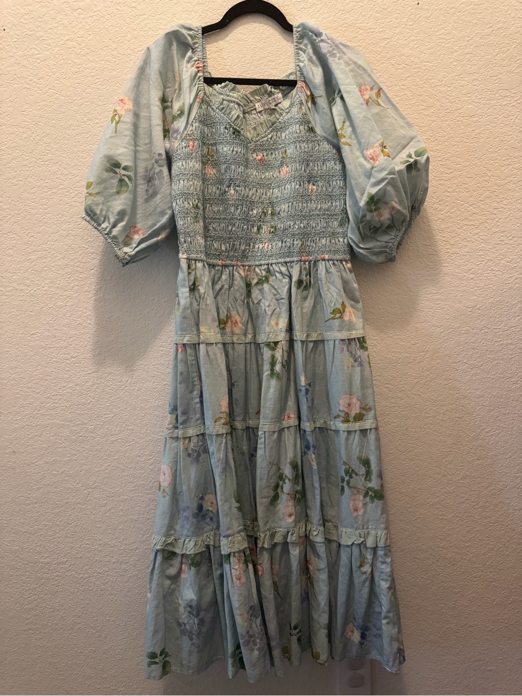 Xl Ivy City Co Roselyn Smocked Midi Dress In Light Blue Floral
